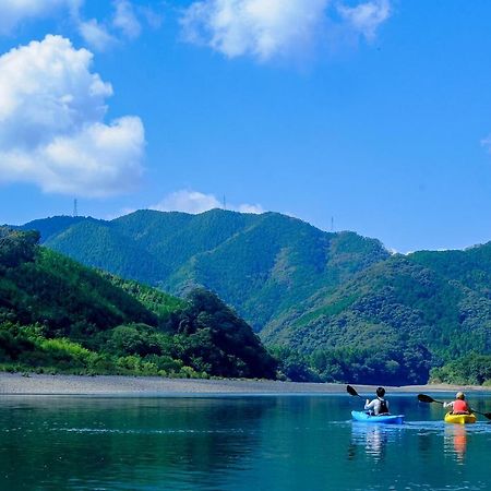 四万十川まで歩いて行ける 一棟まるっと貸し切りの宿 Gu Shimanto  Exterior photo